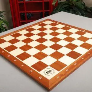 tablero-ajedrez-superior-caoba-maple.webp